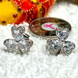 🍀 beautiful three leafed clover/trefoil -clover earrings -lucky charm